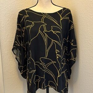 Simply Sisters Anthurium Blouse, Small